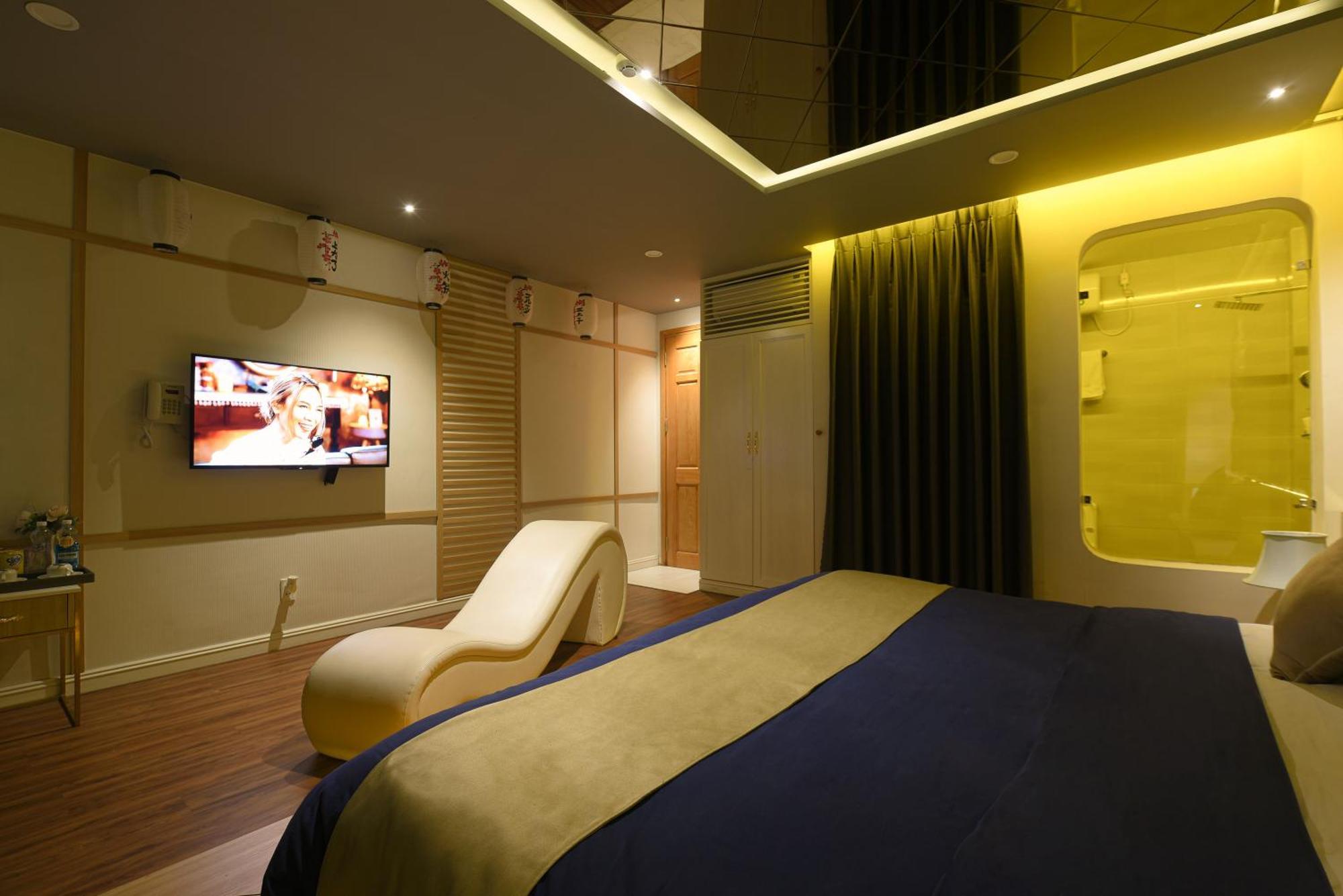 Hotel Chiic House 1 - Khach San Tinh Yeu Da Nang Esterno foto