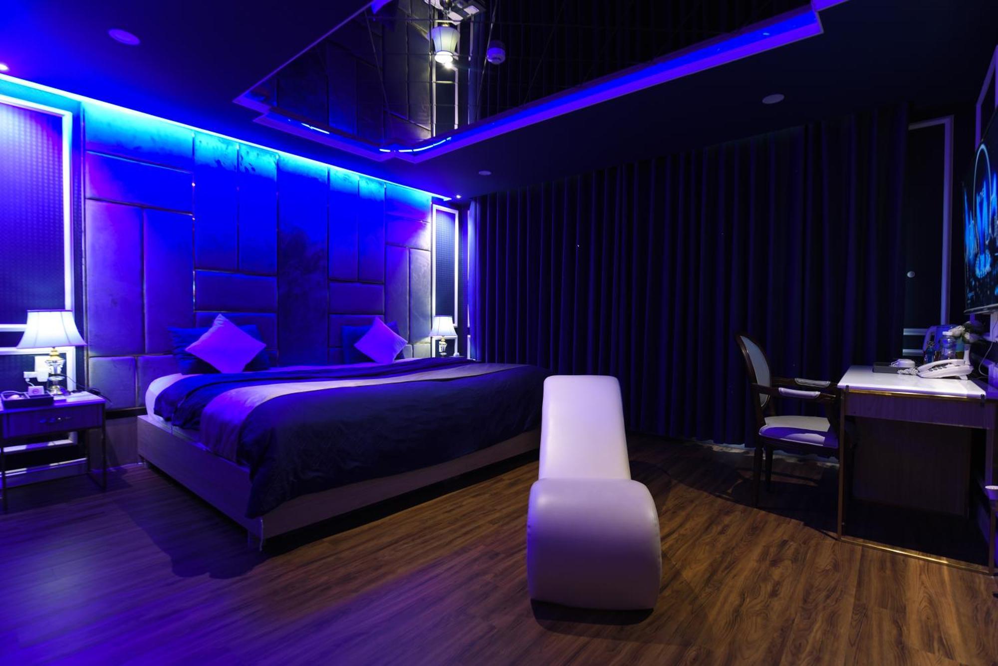 Hotel Chiic House 1 - Khach San Tinh Yeu Da Nang Esterno foto