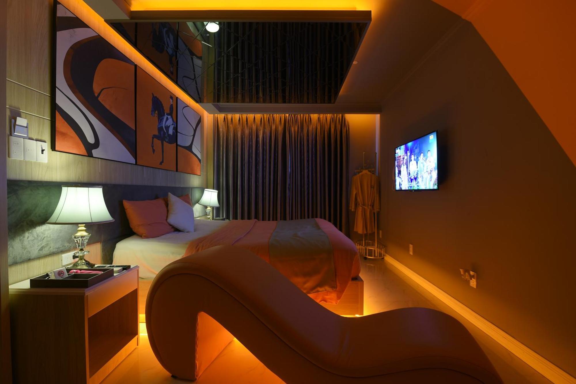 Hotel Chiic House 1 - Khach San Tinh Yeu Da Nang Esterno foto